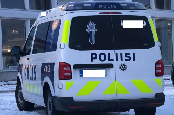 Man shot after stabbing police officer in Kalajoki Man shot after stabbing police officer in Kalajoki
