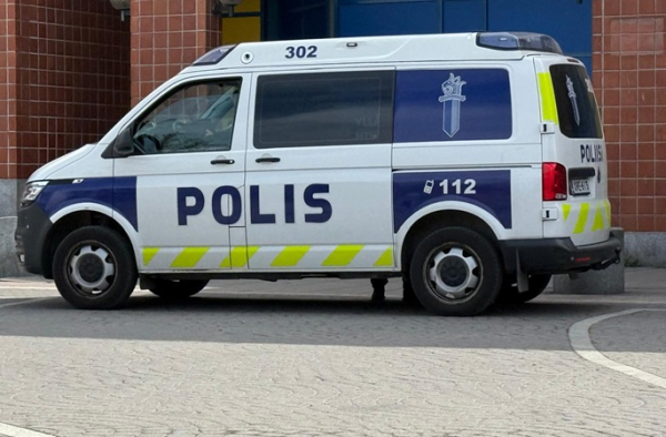 Elderly woman stabbed to death in Helsinki, suspect held Elderly woman stabbed to death in Helsinki, suspect held